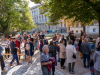 Kinder-Spielstationen und Agape vor der Pfarrkirche (Erntedank 2022, Pfarre Gersthof)