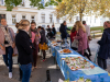 Kinder-Spielstationen und Agape vor der Pfarrkirche (Erntedank 2022, Pfarre Gersthof)