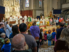 Gemeinsames Vater Unser rund um den Altar