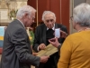 Verleihungs des Stefanusordens an Mitarbeiter der Pfarre Gersthof durch Weihbischof Dr. Helmut Krätzl - an Dr. Heinrich Bica