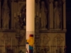 Die Gemeinde feiert Osternacht 2015 in der katholischen Pfarre Gersthof-St. Leopold in Wien.