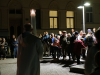 Osternacht 2026 - mit der Osterkerze in die dunkle Kirche