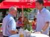 Pfarrfest Gersthof 2026: Pfr. Arkadiusz und der Jubiläumsbräutigam Christoph plaudern