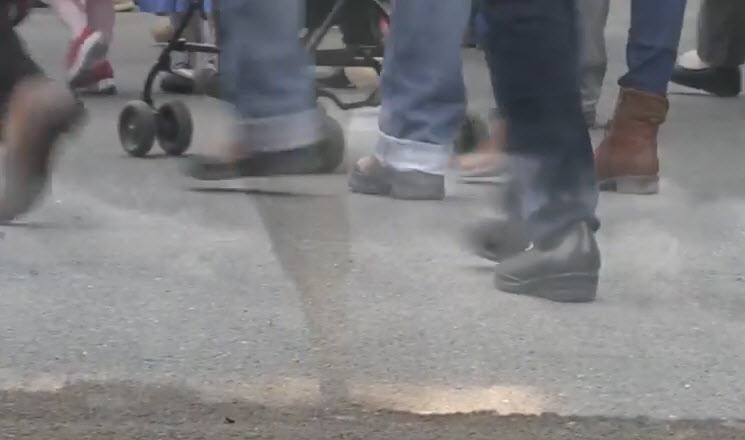 Osternacht – Zug durch das Meer (Video)