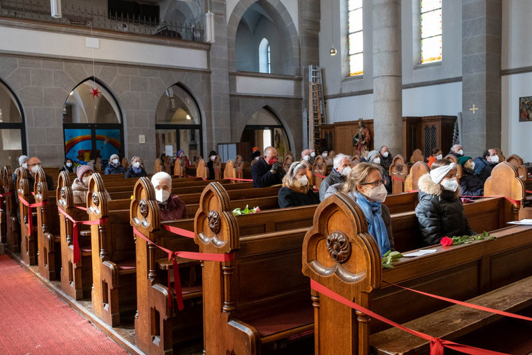 Gemeindeleben ab 7.2.: wieder Gottesdienste in Pfarrkirche, darüber hinaus wenig